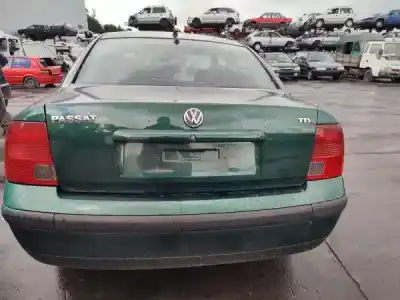Veículo de Sucata volkswagen passat b5 (3b2) 1.9 tdi do ano 2000 alimentado afn