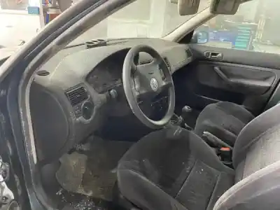 Veículo de Sucata volkswagen golf iv (1j1) 1.4 16v do ano 0 alimentado 