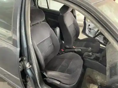 Veículo de Sucata volkswagen golf iv (1j1) 1.4 16v do ano 0 alimentado 