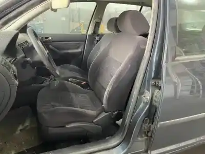 Veículo de Sucata volkswagen golf iv (1j1) 1.4 16v do ano 0 alimentado 