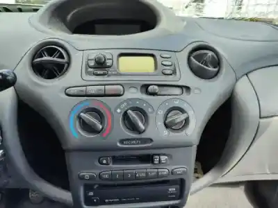 Veículo de Sucata toyota yaris (_p1_) 1.0 (scp10_) do ano 1999 alimentado 1sz-fe