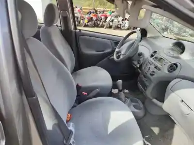Veículo de Sucata toyota yaris (_p1_) 1.0 (scp10_) do ano 1999 alimentado 1sz-fe