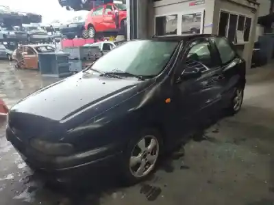 Veículo de Sucata FIAT BRAVO I (182_) 1.9 JTD 105 do ano 2000 alimentado 182 B4.000