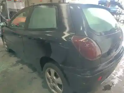 Veículo de Sucata fiat bravo i (182_) 1.9 jtd 105 do ano 2000 alimentado 182 b4.000