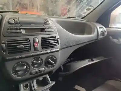 Veículo de Sucata fiat bravo i (182_) 1.9 jtd 105 do ano 2000 alimentado 182 b4.000