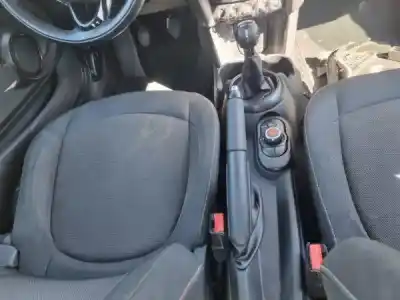 Здавання транспортного засобу mini mini (f56) cooper d року 2014 потужний b37 c15 a