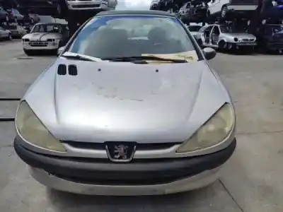 Veículo de Sucata PEUGEOT 206 (2A/C) 1.4 i Gasolina 5P do ano 2000 alimentado KFX (TU3JP)