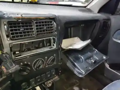 Veículo de Sucata seat ibiza ii (6k1) 1.0 i do ano 1998 alimentado 