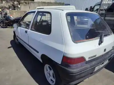 Veículo de Sucata renault clio i b c57_, 5 357_ 1.9 d b c s576. b c s57l do ano 1993 alimentado 