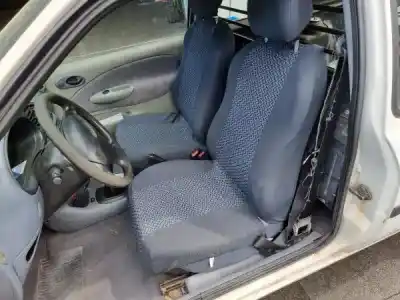 Véhicule à la ferraille ford fiesta caixa (jv_) d 1.8 de l'année 1997 alimenté rtk