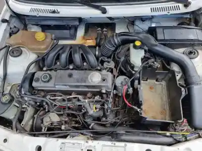 Véhicule à la ferraille ford fiesta caixa (jv_) d 1.8 de l'année 1997 alimenté rtk