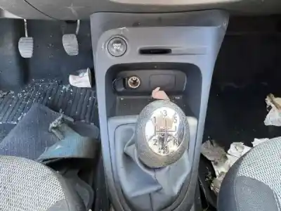 Veículo de Sucata renault captur j5_, h5_ 0.9 tce 90 do ano 2013 alimentado h4b 400