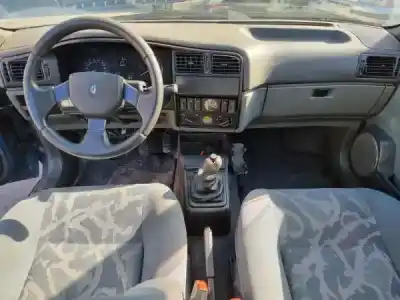 Здавання транспортного засобу renault   року 0 потужний f8q 744