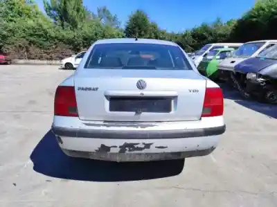 Veicolo di demolizione volkswagen passat b5 (3b2) 1.9 tdi dell'anno 0 alimentato afn