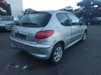 Veículo de Sucata peugeot 206 (2a/c) 1.1 gasolina 5p do ano 2001 alimentado hfx (tu1jp)