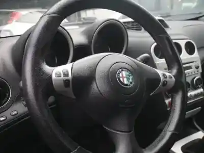 Veículo de Sucata alfa romeo 156 (932_) 1.6 16v t.spark (932a4) do ano 2004 alimentado 