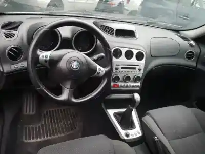 Veículo de Sucata alfa romeo 156 (932_) 1.6 16v t.spark (932a4) do ano 2004 alimentado 