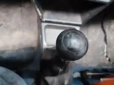 Veículo de Sucata fiat uno (146_) 50 1.1 do ano 1993 alimentado 156 c.046