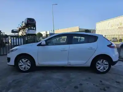 Veículo de Sucata renault megane iii (bz0_) 1.5 dci (bz1g. bz1w. bz0r) gasóleo 2009 5p do ano 2015 alimentado k9k 846