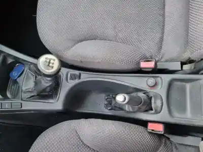 Veicolo di demolizione fiat stilo (192) 1.6 16v dell'anno 0 alimentato 182 b6.000