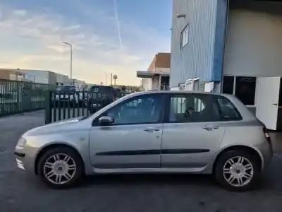 Veicolo di demolizione fiat stilo (192) 1.6 16v dell'anno 0 alimentato 182 b6.000