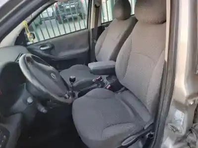 Veicolo di demolizione fiat stilo (192) 1.6 16v dell'anno 0 alimentato 182 b6.000