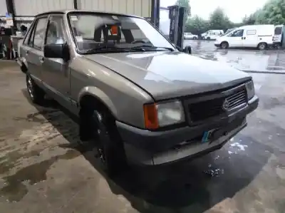 Здавання транспортного засобу opel corsa a hatchback (s83) 1.2 (f08 m08 f68 m68) року 0 потужний 12 st