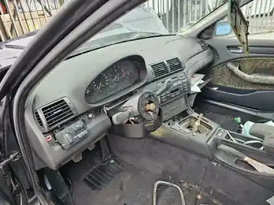 Sloopvoertuig bmw 3 touring (e46) 320 d van het jaar 1999 aangedreven m47 d20 (204d1)