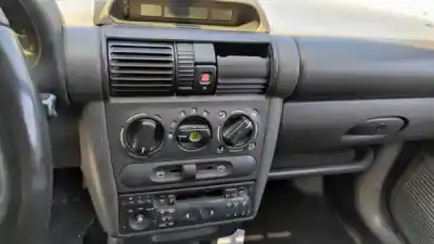 Veículo de Sucata opel corsa b (s93) 1.2 i (f08 f68 m68) do ano 1994 alimentado  Veículo de Sucata opel corsa b (s93) 1.2 i (f08 f68 m68) do ano 1994 alimentado