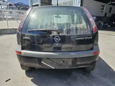 Véhicule à la ferraille opel corsa c (x01) 1.7 dti (f08 f68) de l'année 2001 alimenté y 17 dt Véhicule à la ferraille opel corsa c (x01) 1.7 dti (f08 f68) de l'année 2001 alimenté y 17 dt