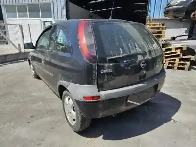 Véhicule à la ferraille opel corsa c (x01) 1.7 dti (f08 f68) de l'année 2001 alimenté y 17 dt Véhicule à la ferraille opel corsa c (x01) 1.7 dti (f08 f68) de l'année 2001 alimenté y 17 dt