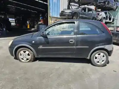 Véhicule à la ferraille opel corsa c (x01) 1.7 dti (f08 f68) de l'année 2001 alimenté y 17 dt Véhicule à la ferraille opel corsa c (x01) 1.7 dti (f08 f68) de l'année 2001 alimenté y 17 dt