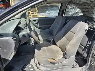 Véhicule à la ferraille opel corsa c (x01) 1.7 dti (f08 f68) de l'année 2001 alimenté y 17 dt Véhicule à la ferraille opel corsa c (x01) 1.7 dti (f08 f68) de l'année 2001 alimenté y 17 dt