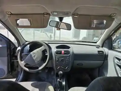 Véhicule à la ferraille opel corsa c (x01) 1.7 dti (f08 f68) de l'année 2001 alimenté y 17 dt Véhicule à la ferraille opel corsa c (x01) 1.7 dti (f08 f68) de l'année 2001 alimenté y 17 dt