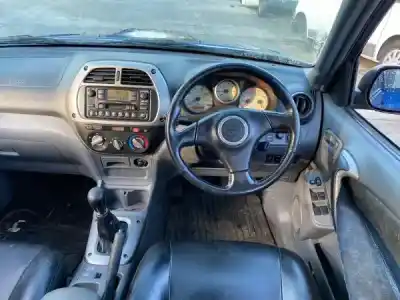 Scrapping Vehicle toyota rav4 (a2) 2.0 d-4d 4wd of the year 2004 powered 1cd-ftv