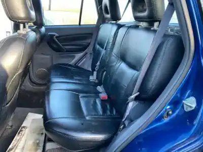 Scrapping Vehicle toyota rav4 (a2) 2.0 d-4d 4wd of the year 2004 powered 1cd-ftv