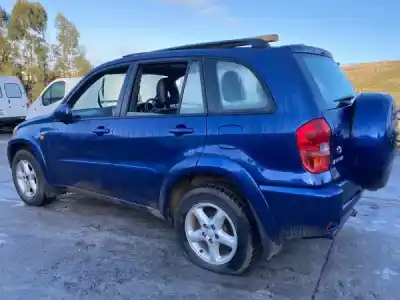 Scrapping Vehicle toyota rav4 (a2) 2.0 d-4d 4wd of the year 2004 powered 1cd-ftv