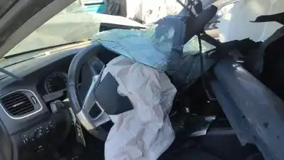 Veículo de Sucata volvo v60 i (155) 1.6 drive do ano 2011 alimentado d 4162 t