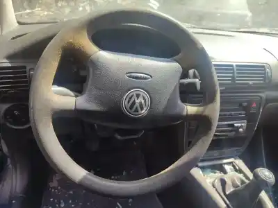 Vehicul casat volkswagen passat 3b2 1.9 tdi al anului 1999 alimentat afn|avg