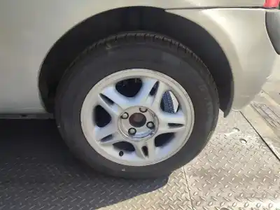 Scrapping Vehicle renault clio ii (bb0/1/2_, cb0/1/2_) 1.2 16v (bb05. bb0w. bb11. bb27. bb2t. bb2u. bb2v. cb05.... gasolina 2002 5p of the year 2001 powered 