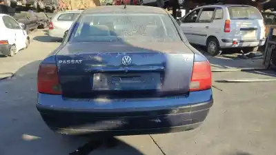 Sloopvoertuig volkswagen passat 3b2 1.9 tdi van het jaar 2006 aangedreven afn|avg