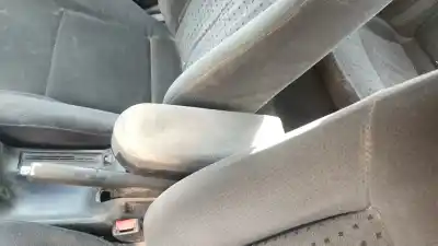 Sloopvoertuig volkswagen passat 3b2 1.9 tdi van het jaar 2006 aangedreven afn|avg