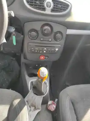 Sloopvoertuig renault                                            clio iii (br0/1, cr0/1)                                                                                                                                                                                                                                    1.5 dci (c/br0g c/br1g)                                                                                                                                                                                                                                    van het jaar 0 aangedreven k9k 768