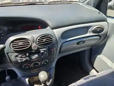 Здавання транспортного засобу renault megane scenic (ja0/1_) 1.4 i (ja0e) року 0 потужний e7j 764