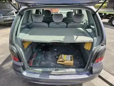 Scrapping Vehicle renault megane scenic (ja0/1_) 1.4 i (ja0e) of the year 0 powered e7j 764