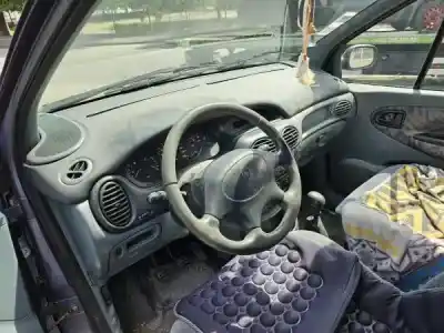 Scrapping Vehicle renault megane scenic (ja0/1_) 1.4 i (ja0e) of the year 0 powered e7j 764