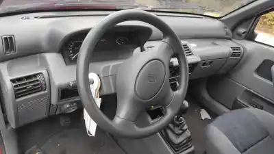 Véhicule à la ferraille renault clio i (b/c57_, 5/357_) 1.2 (5/357y 5/357k) de l'année 1998 alimenté d7f 730