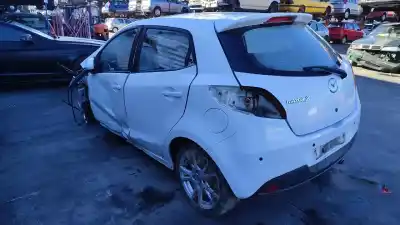 Veículo de Sucata mazda 2 (de_, dh_) 1.3 (de3fs) do ano 2010 alimentado zj46|zj-ve