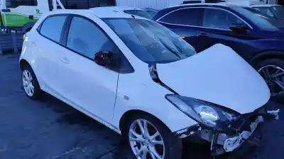 Veículo de Sucata mazda 2 (de_, dh_) 1.3 (de3fs) do ano 2010 alimentado zj46|zj-ve