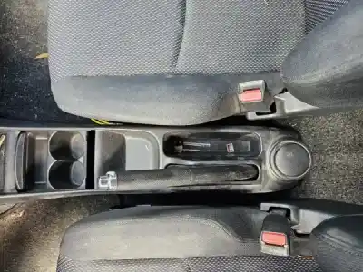 Здавання транспортного засобу honda civic vii hatchback (eu, ep, ev) 1.4 is (ep1 eu5 eu7) року 0 потужний d14z5